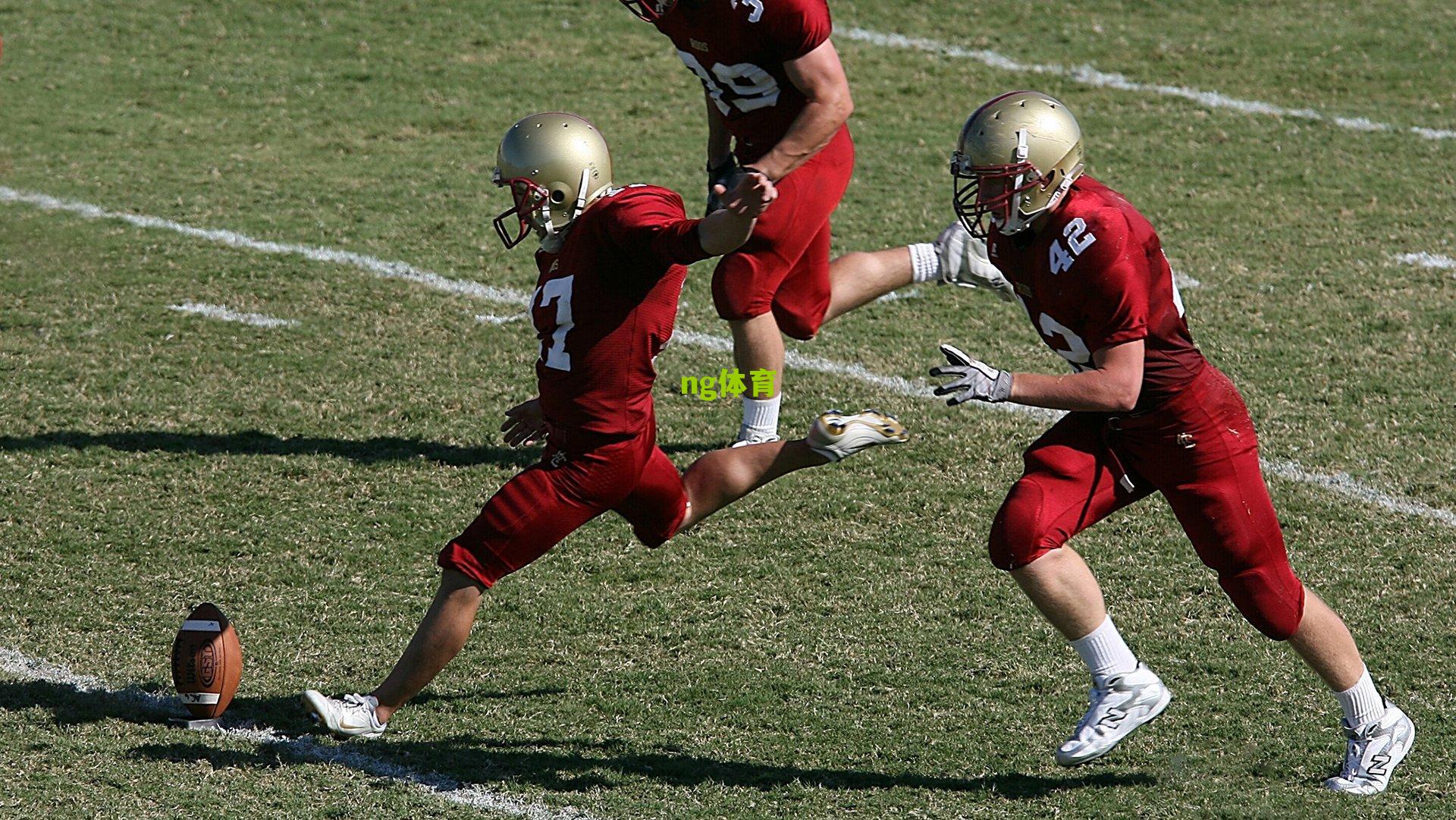 人格魅力铸就绿茵纽带 李霄鹏以诚化刺 外援动情，您让我心生无限敬意