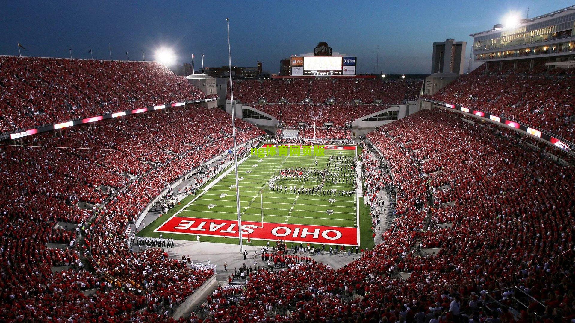 ng体育app：杰伦-约翰逊鬼魅反跑撕裂防线 惊天战斧劈扣点燃主场